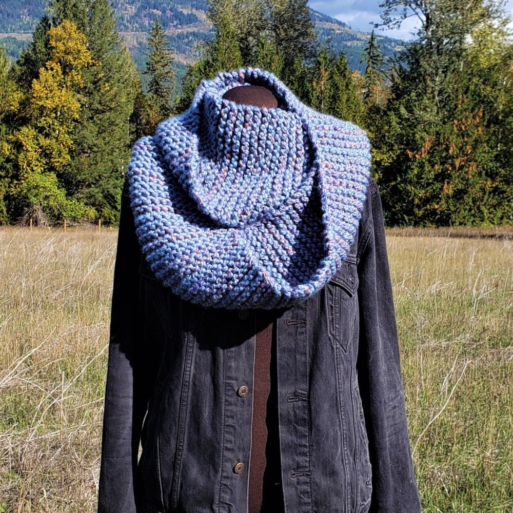 Periwinkle, Handmade Bulky Knit Infinity Scarf - Picture 2 of 2